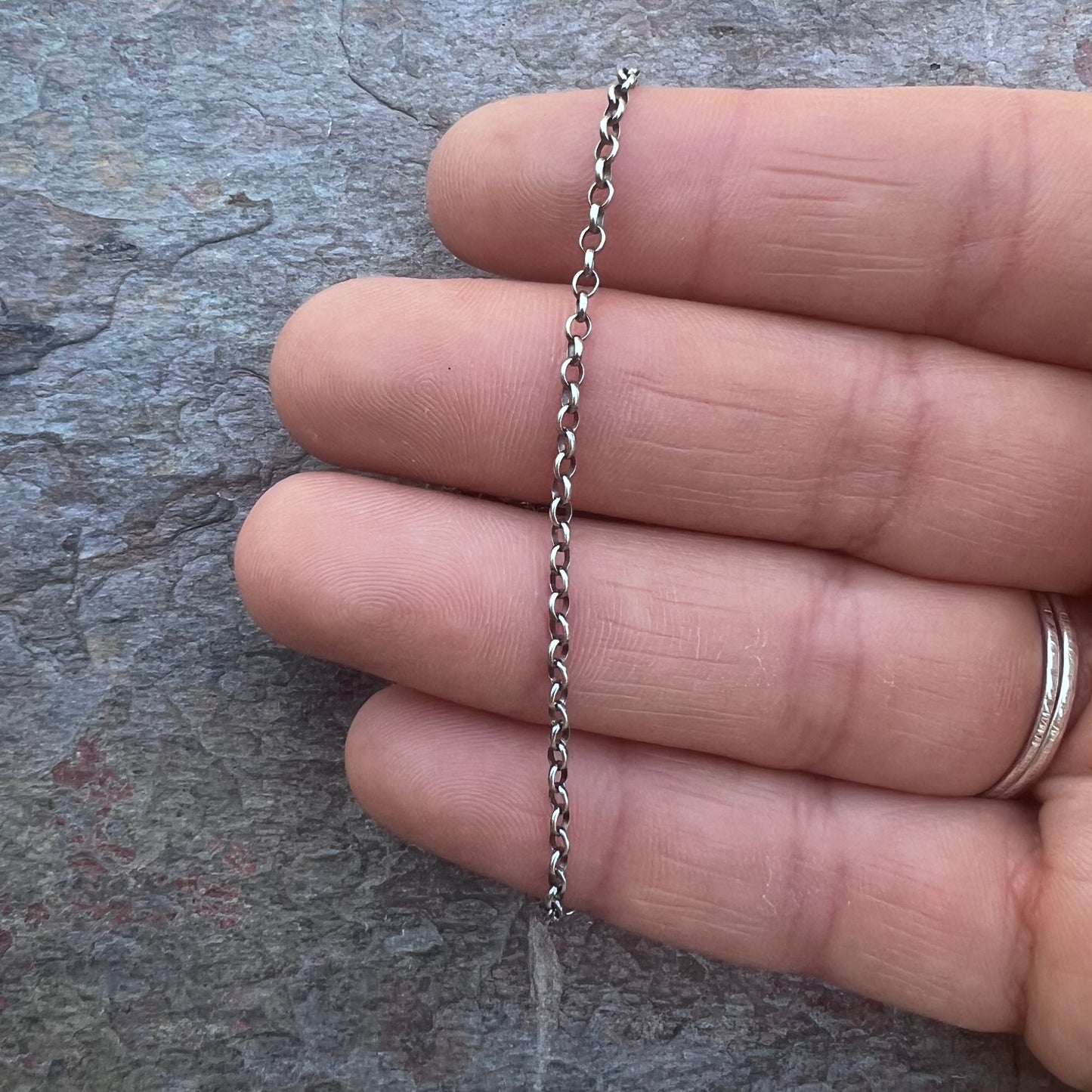 Sterling Silver Lightweight Oval Cable Chain with Sterling Silver Lobster Claw Clasp and 3-inch Extender (2x2.5mm Link Size)