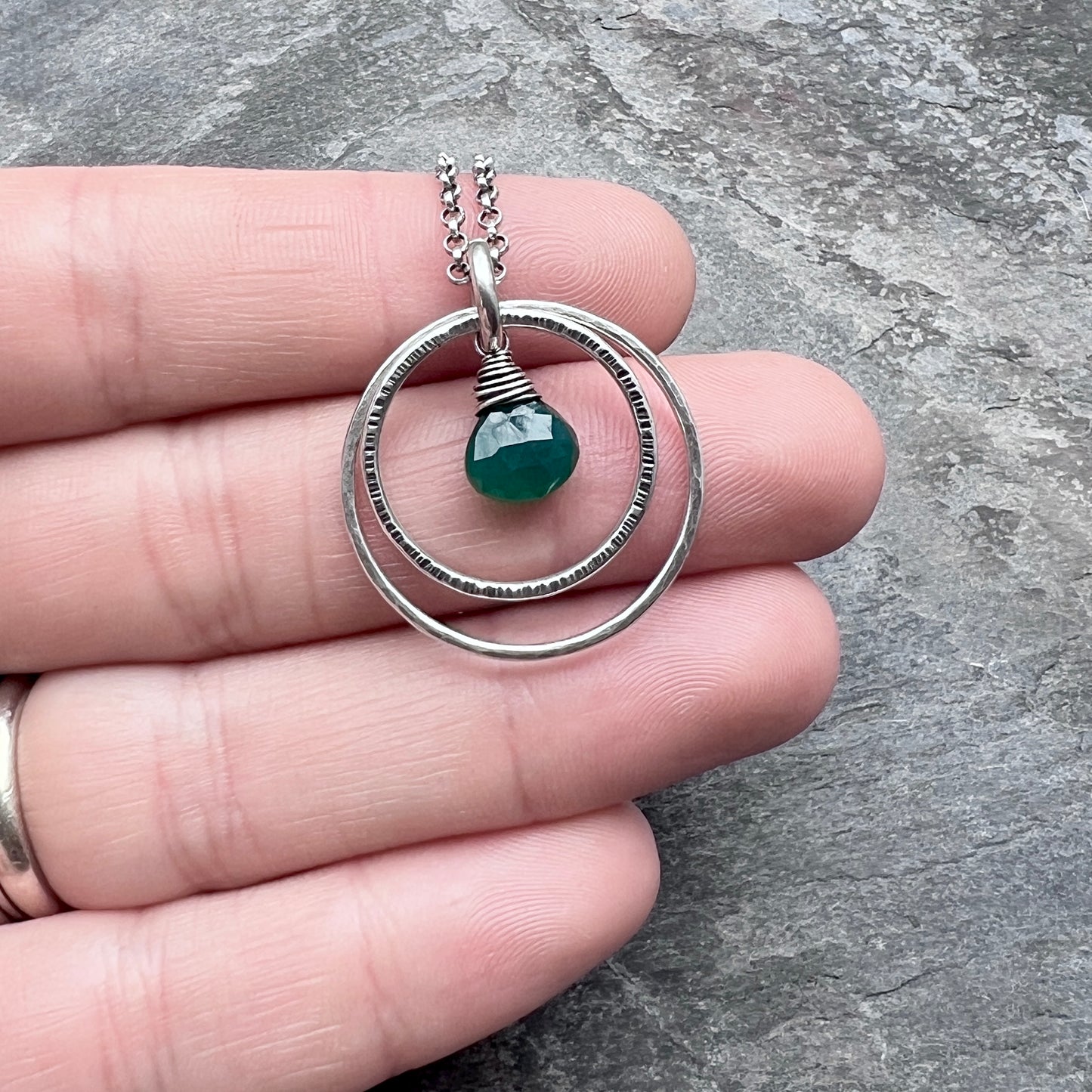 Sterling Silver Green Onyx Necklace | Emerald Green Stone in Hammered Rings Pendant